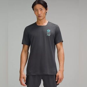 Lululemon Fast and Free Road to Trail Short-Sleeve Shirt size medium and xs